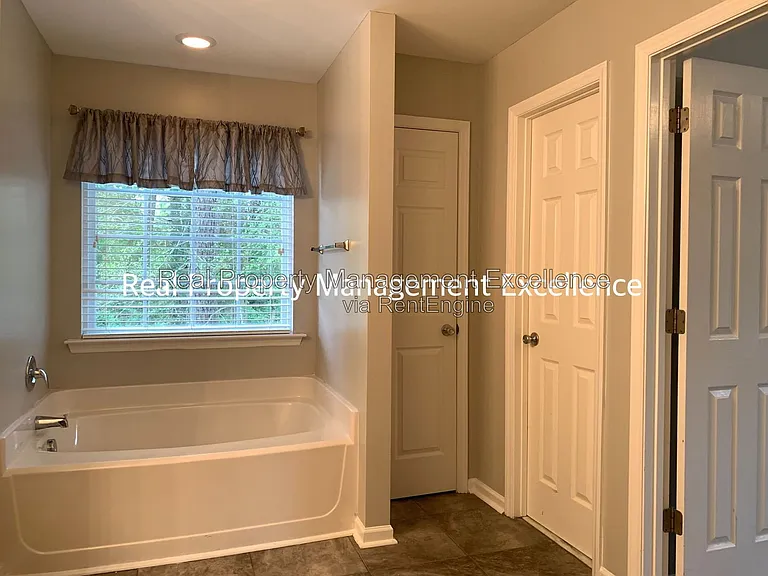 3214 Geary Trl — Photo 12