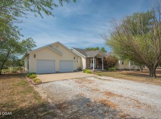 1362 Meadowview Ln, Diamond, MO 64840