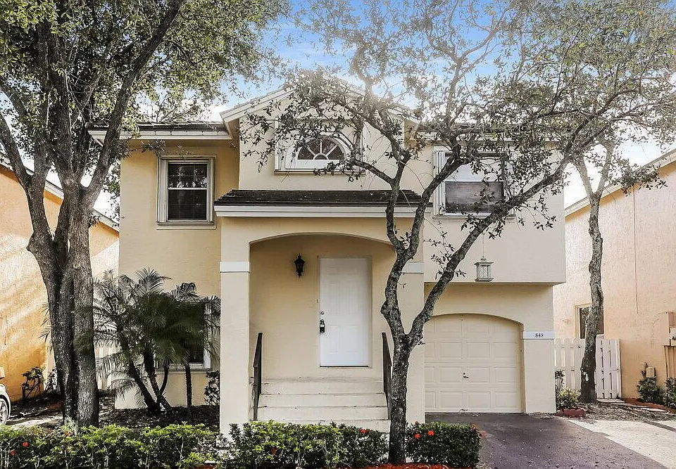 848 NW 98th Ave
