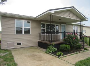 24 Pleasant Ridge Ct, Huntland, TN 37345