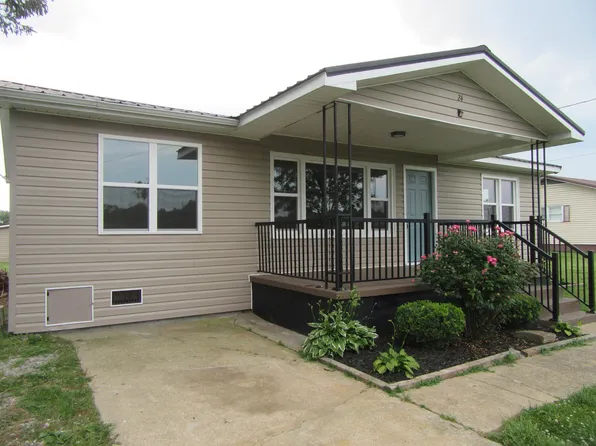 24 Pleasant Ridge Ct, Huntland, TN 37345