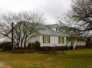 21519 Morin Rd, Von Ormy, TX 78073