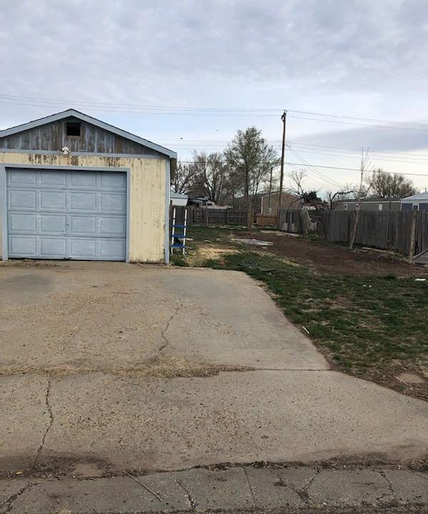 2nd image of 2109 Pioneer Ln