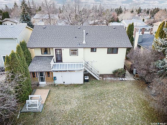 4th image of 330 Sylvian Cres
