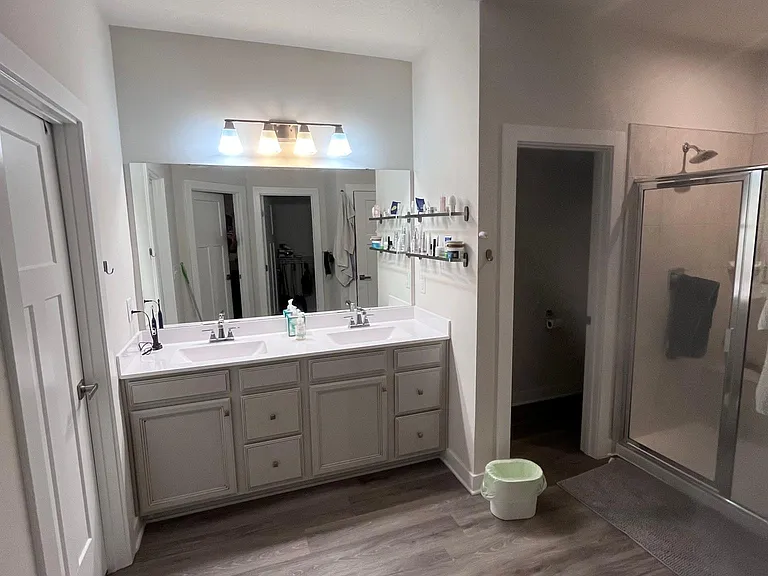 En suite bathroom