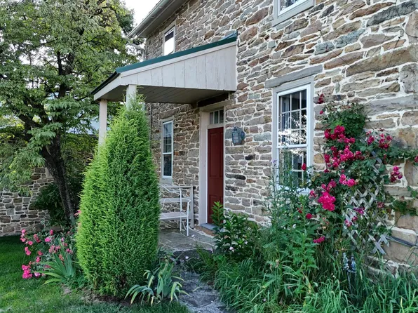 2866 Mummasburg Rd, Gettysburg, PA 17325