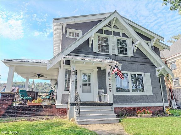 3rd image of 909 Riverside Ave
