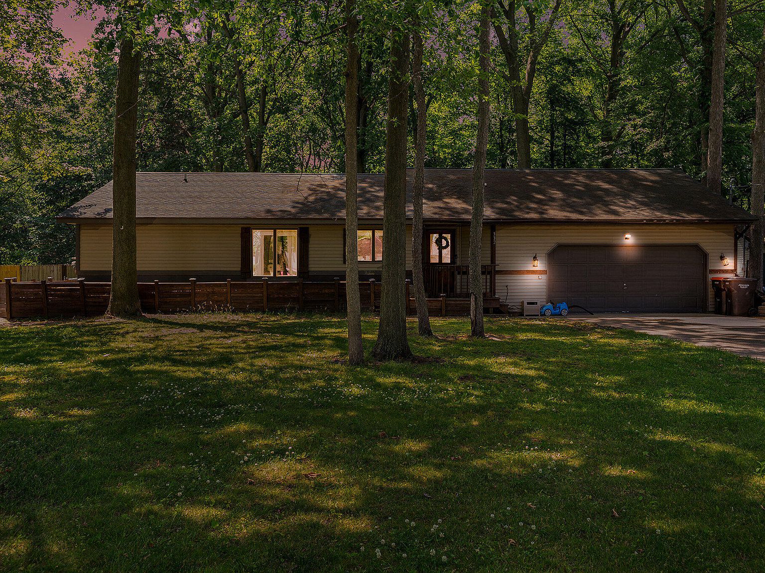 332 Hayes St, Holland, MI 49424 Zillow