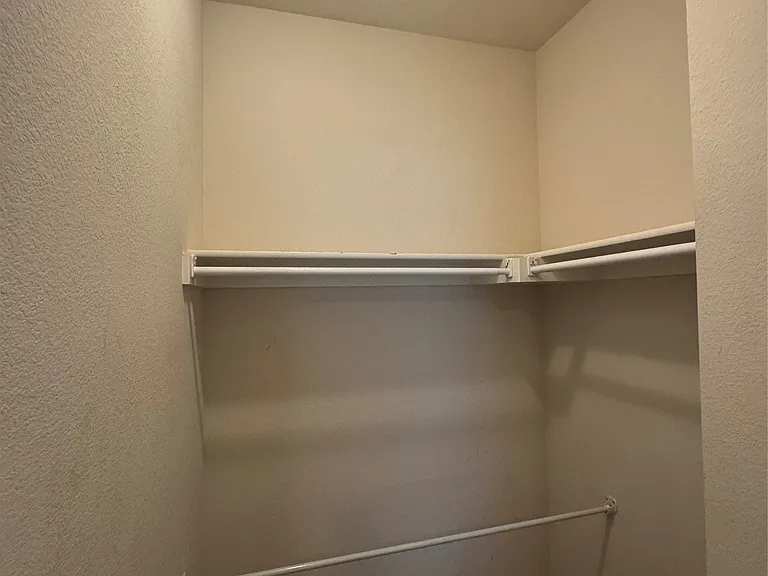 8745 Manhattan Ave — Photo 14
