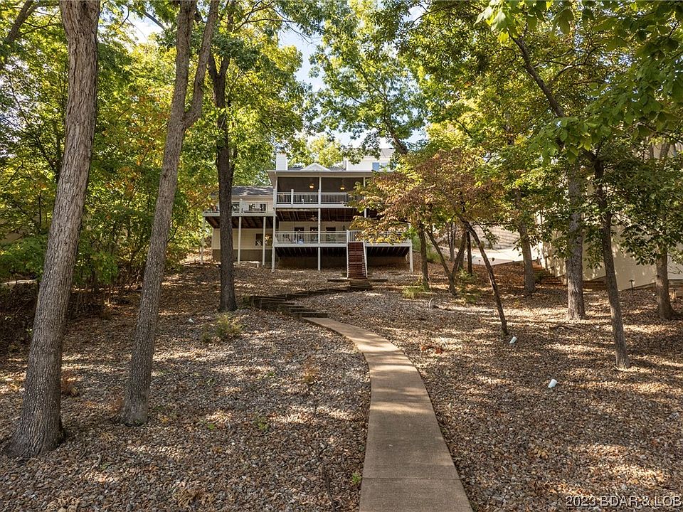 1st image of 393 Sweetwater Dr
