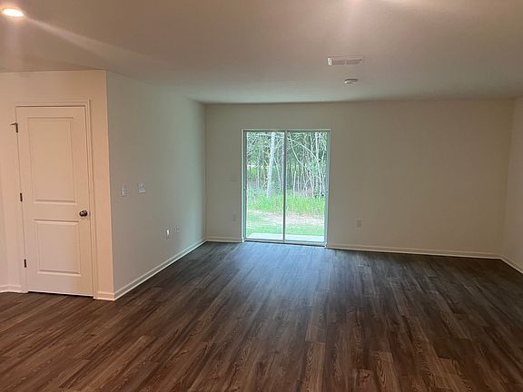 5th image of 3 Dogwood Pl