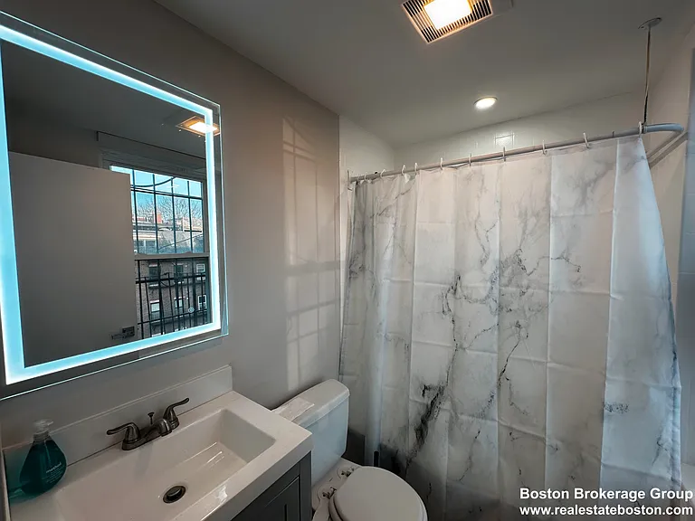 670 State St #4 — Photo 13