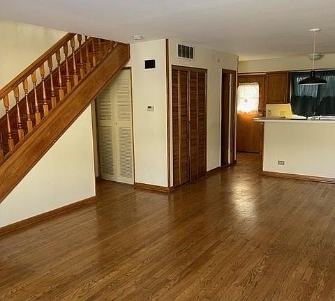 2nd image of 1451 Fremont Dr #2