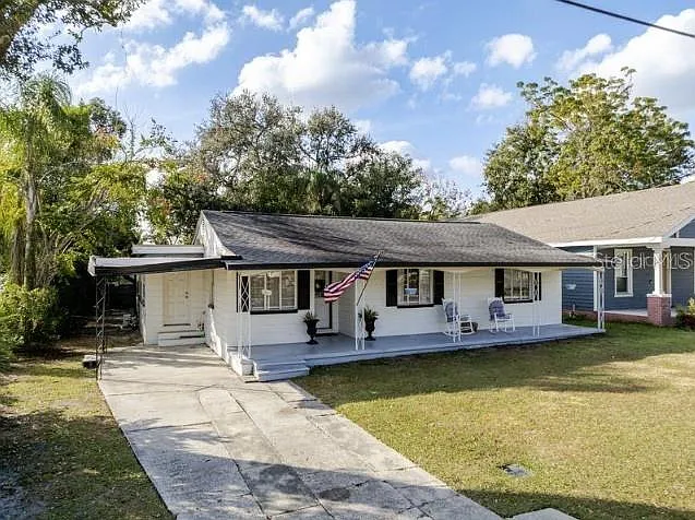 4 bed, 2.0 bath, 2182 sqft, $2,300 — Photo 1
