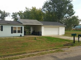 12728 Wiseman Rd, Pekin, IL 61554