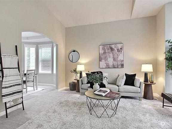 4th image of 9335 Lewis Drive NE