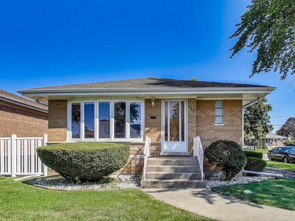 7502 W Strong St, Harwood Heights, IL 60706