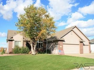 1200 S Lindenwald Dr, Sioux Falls, SD 57106