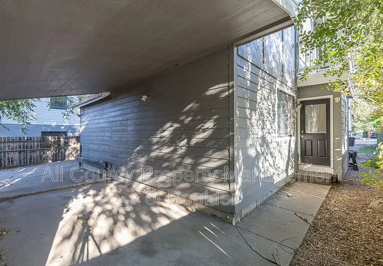 2317 Walnut St — Photo 24