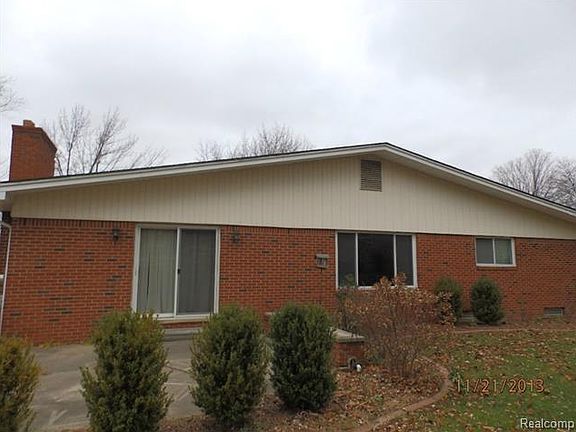3rd image of 36847 Brittany Hill Dr