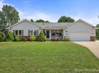 3074 Valley Ridge Ct, Hudsonville, MI 49426