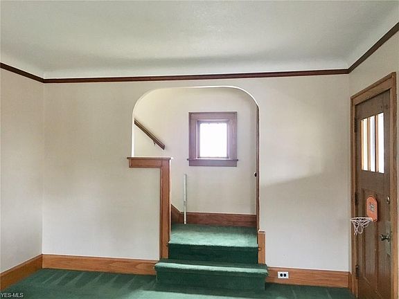3rd image of 124 Hawthorne St