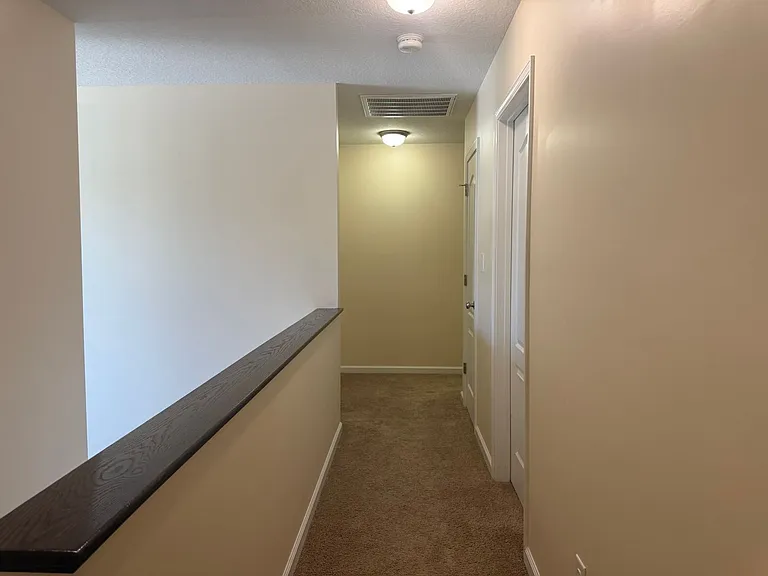 403 Derrick Dr — Photo 16