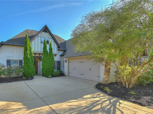 2563 Mimms Ln, Auburn, AL 36830