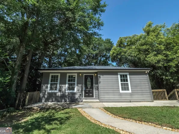 418 N Cliff St, Carrollton, GA 30117