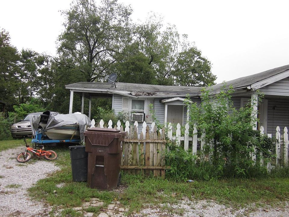 2nd image of 340 Hill St