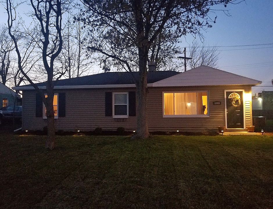 2nd image of 1600 W Stirling Dr