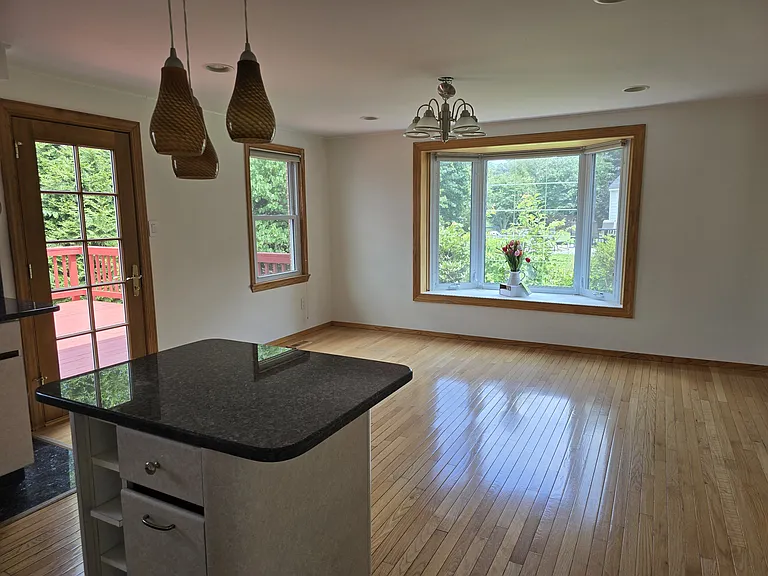 9321 Bentridge Ave — Photo 14