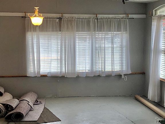 5th image of 524 Grant Ave