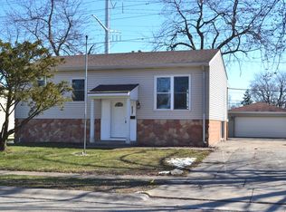 227 Linden Ave, Romeoville, IL 60446