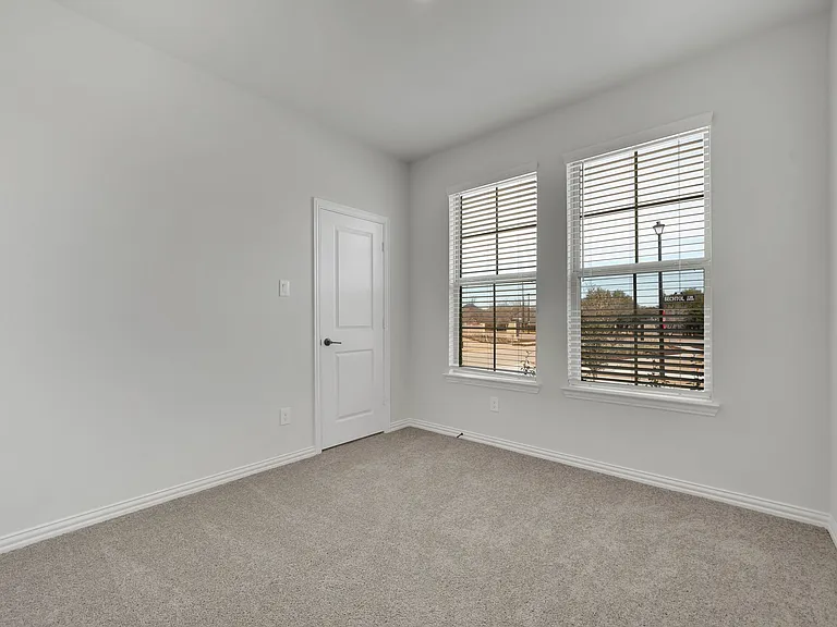 2650 Bechtol St — Photo 8