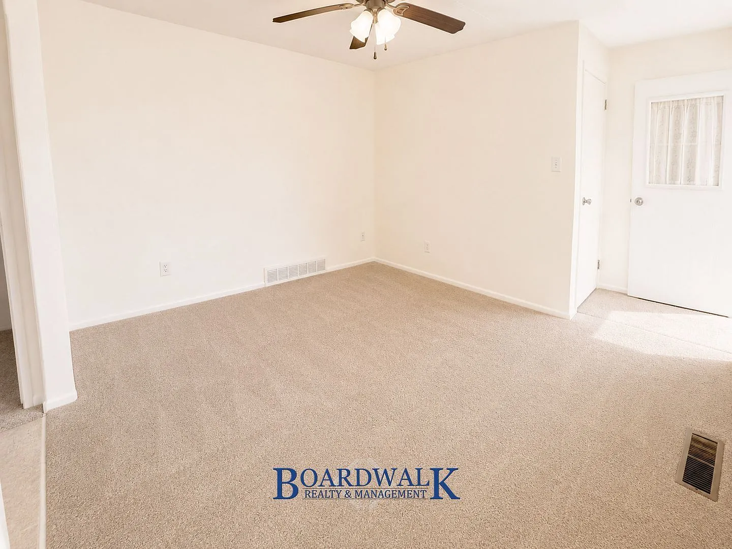 1 bed, 1.0 bath, 900 sqft, $1,000 — Photo 3