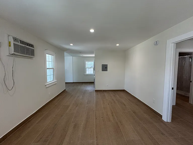 14224 Friar St #1 — Photo 8