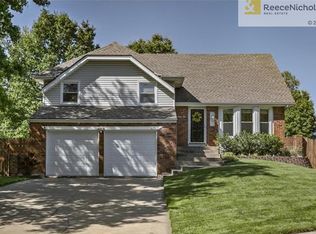 1125 S Stagecoach Pl, Olathe, KS 66062