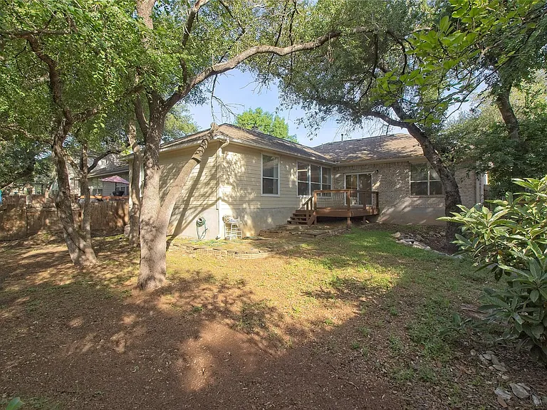 610 Palo Alto Ln — Photo 32