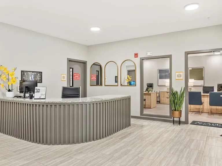 Receptionist