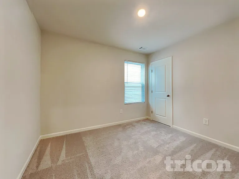 527 Dayspring Dr — Photo 11