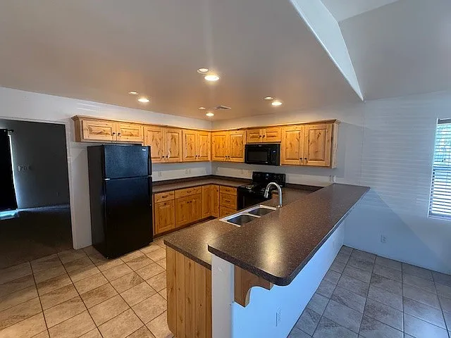 208 S Madison St — Photo 7