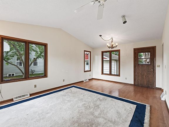 4th image of 7936 Greenfield Ave