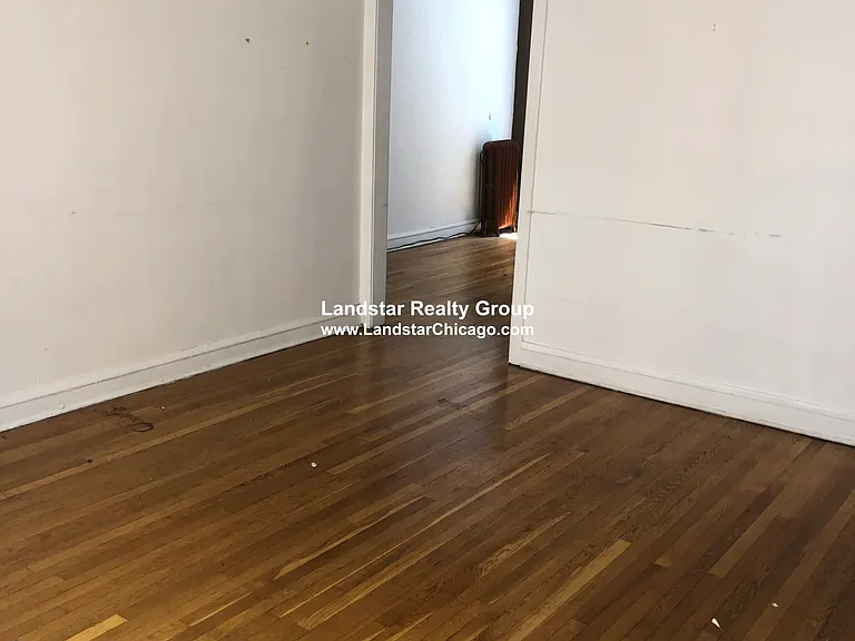 4043 N Mozart St #1E — Photo 8