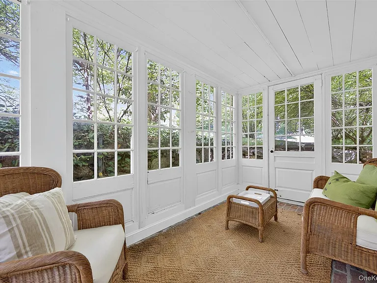 490 Duck Pond Rd — Photo 14