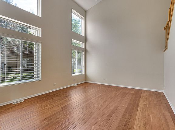 4th image of 1746 Maplewood Ct
