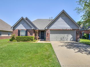 2012 E Princeton St, Broken Arrow, OK 74012