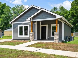 413 E 2nd St, Ottawa, KS 66067