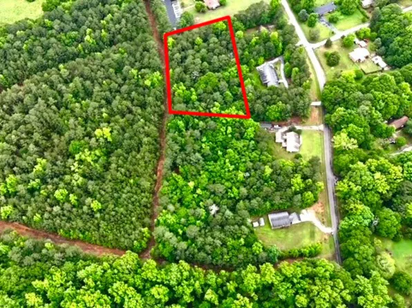 3 Hewell Rd, Elberton, GA 30635