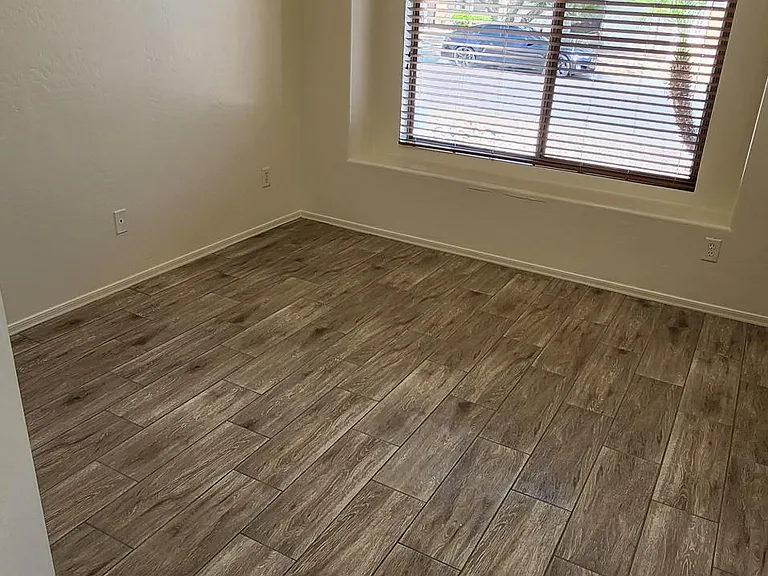 513 E Jasper Dr — Photo 5